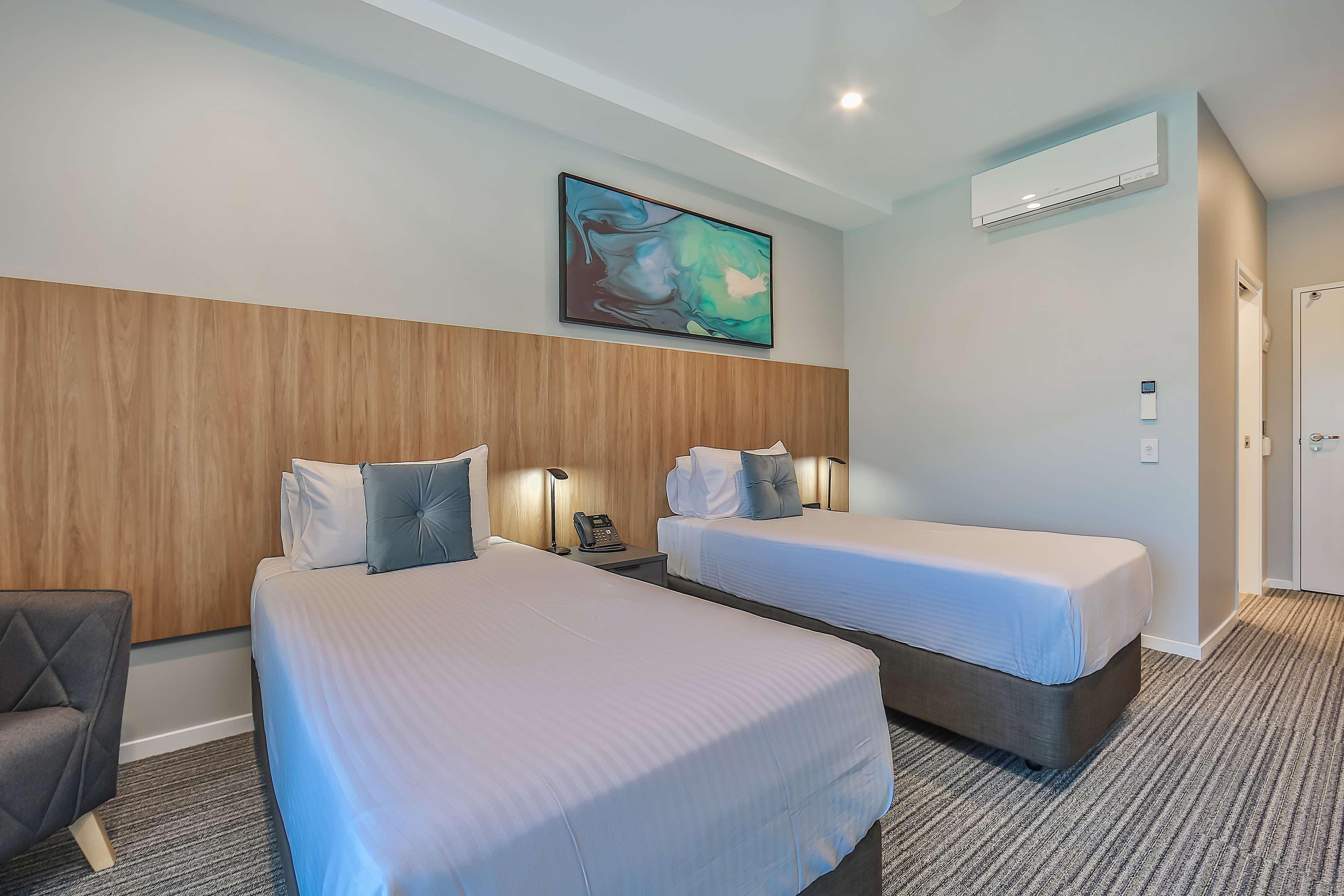 Best Western Plus North Lakes Hotel Exterior foto