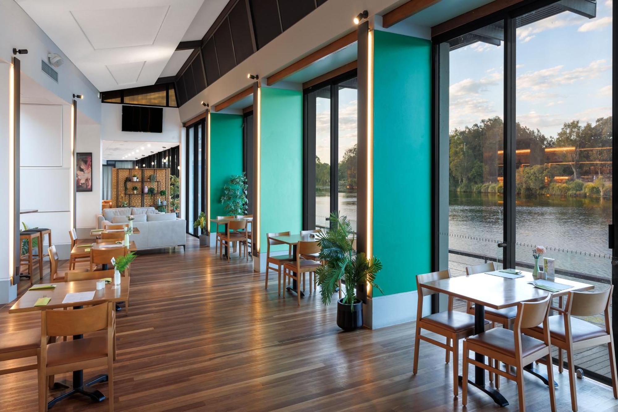 Best Western Plus North Lakes Hotel Exterior foto